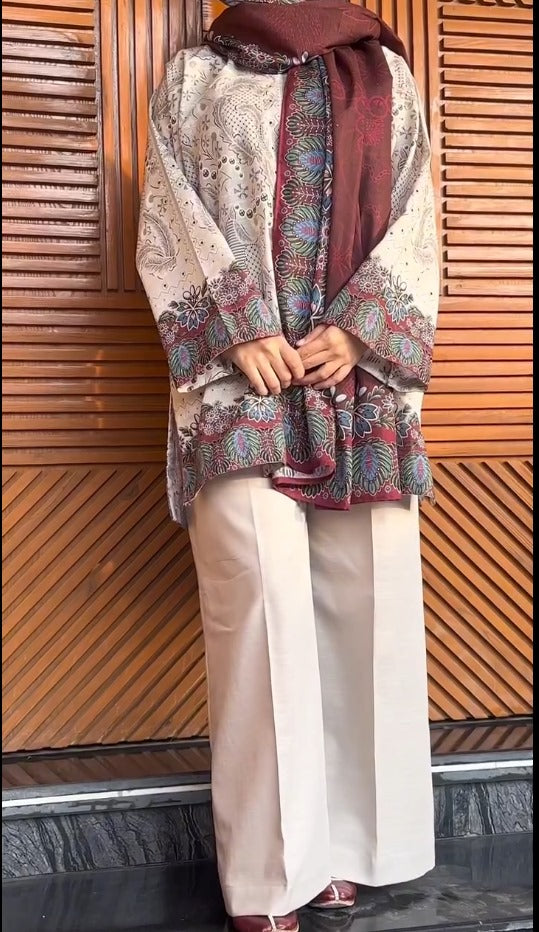 Navya  Printed Crepe Set