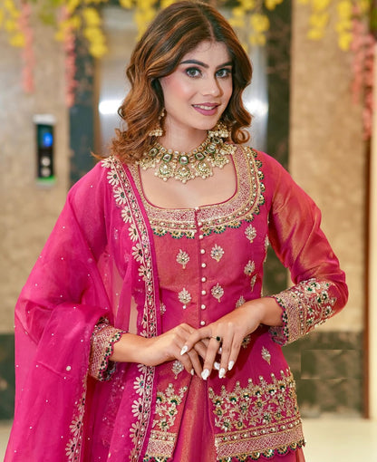 Luxurious Ethnic Lehenga Suit Set with Exquisite Embroidery