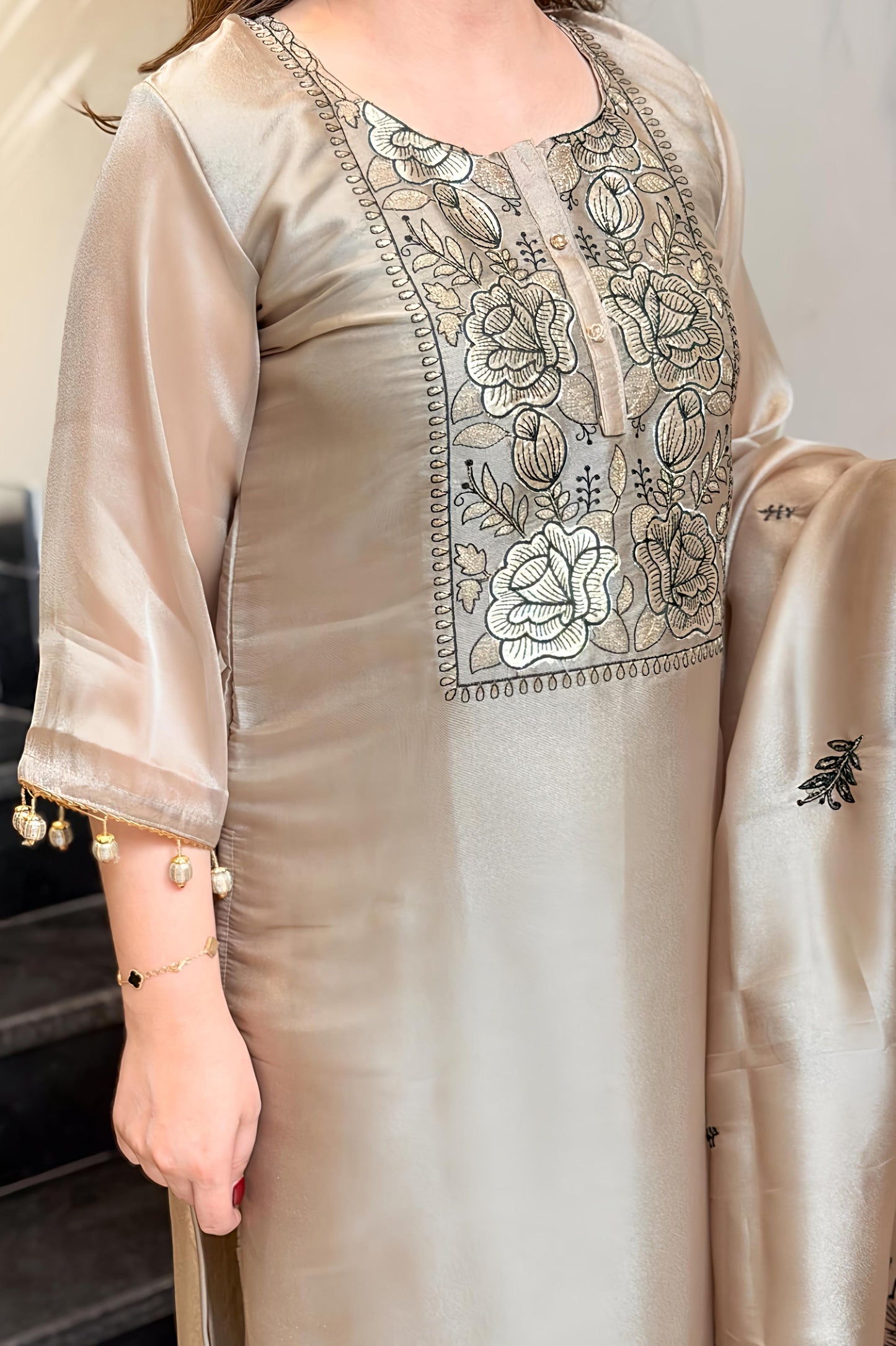 Sunehri Floral Embroidered Suit Set