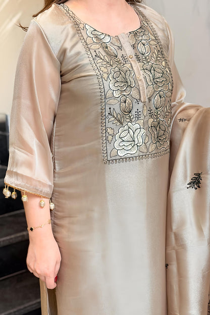 Sunehri Floral Embroidered Suit Set
