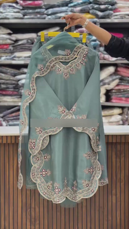 *NEW DESIGNER  HEAVY EMBROIDERY SEQUENCE WORK 3 PIS SUIT SET*